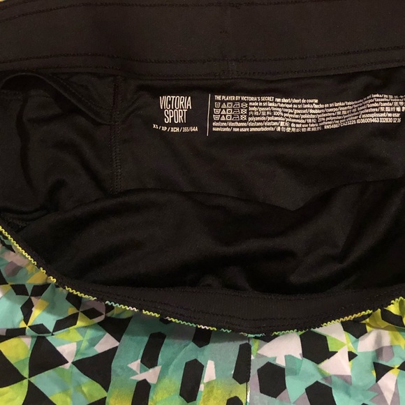 VS running shorts - Picture 3 of 3